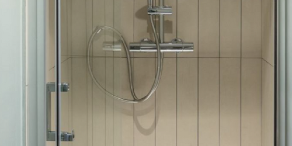 Shower facilities at West Gate