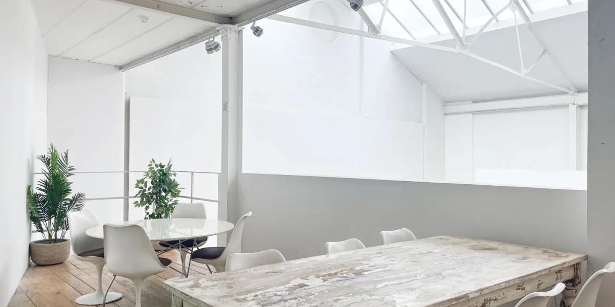 Brigh and airy spaces for rent near vauxhall and Oval tube stations