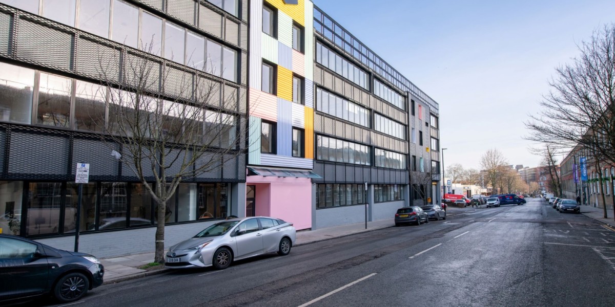 Office spaces for rent in London