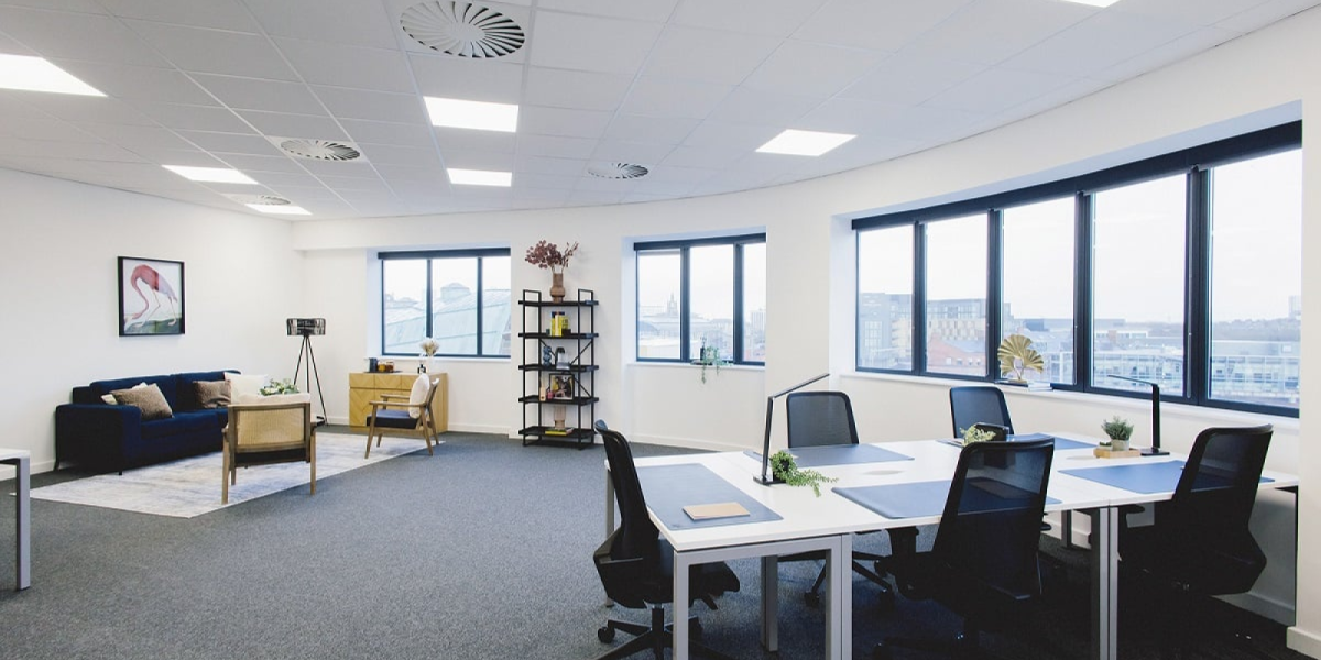 Beautiful office space near St James' Blvd