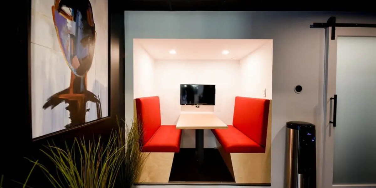 Beautiful office space at 2727 Coworking, Montreal