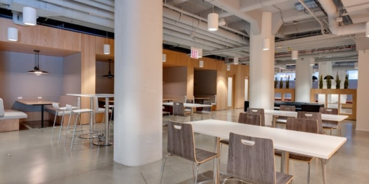 Hot desk to rent near Premium office space for rent near River North, Chicago
