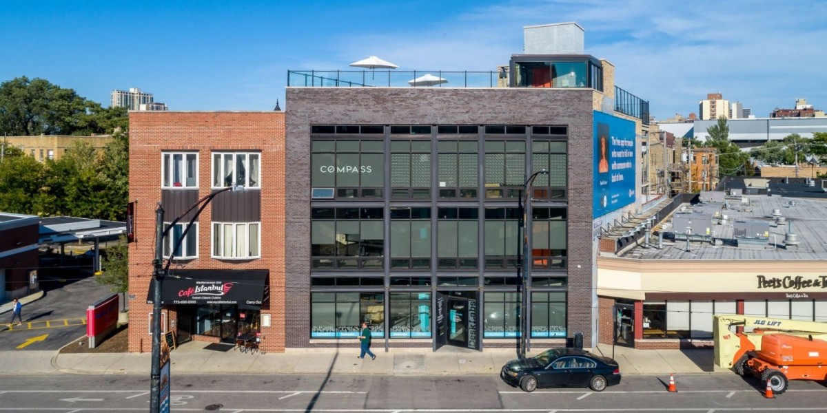 Office space to rent at DeskLabs, 3033 N Clark St, Chicago, IL 60657, USA