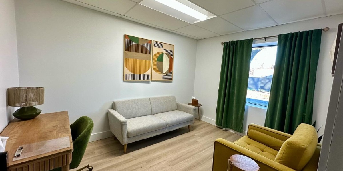 Wellness space to rent for practitioners near Sunset Heights, Milwaukee