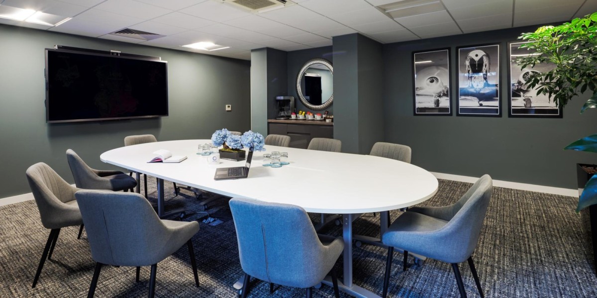 Beautiful office space near South Farnborough