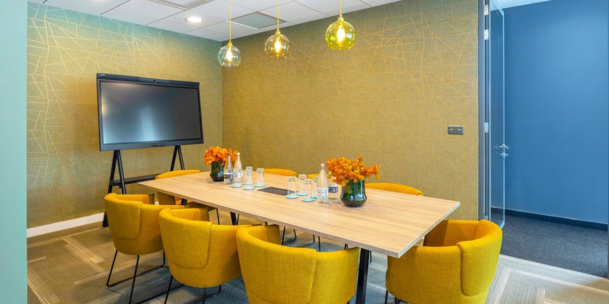 Coworking area near Winnersh Triangle, Reading