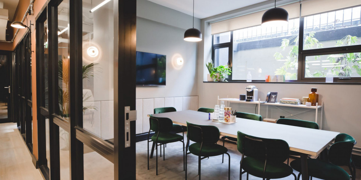 All inclusive office solutions at affordable prices near Farringdon (Stop A)