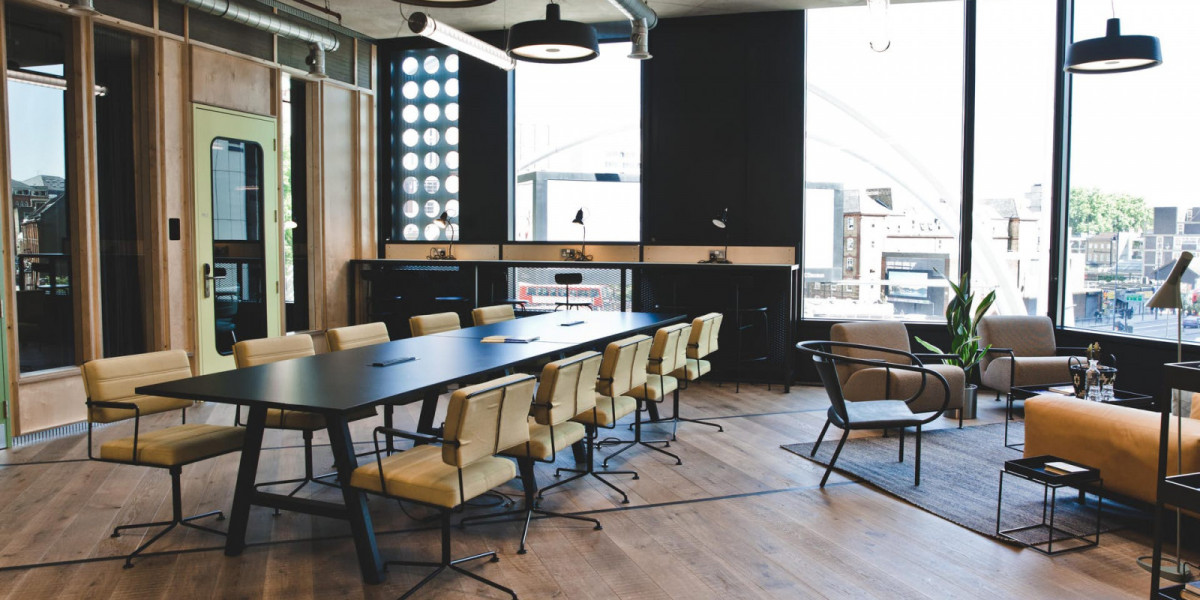 Serviced office in London, St Luke's
