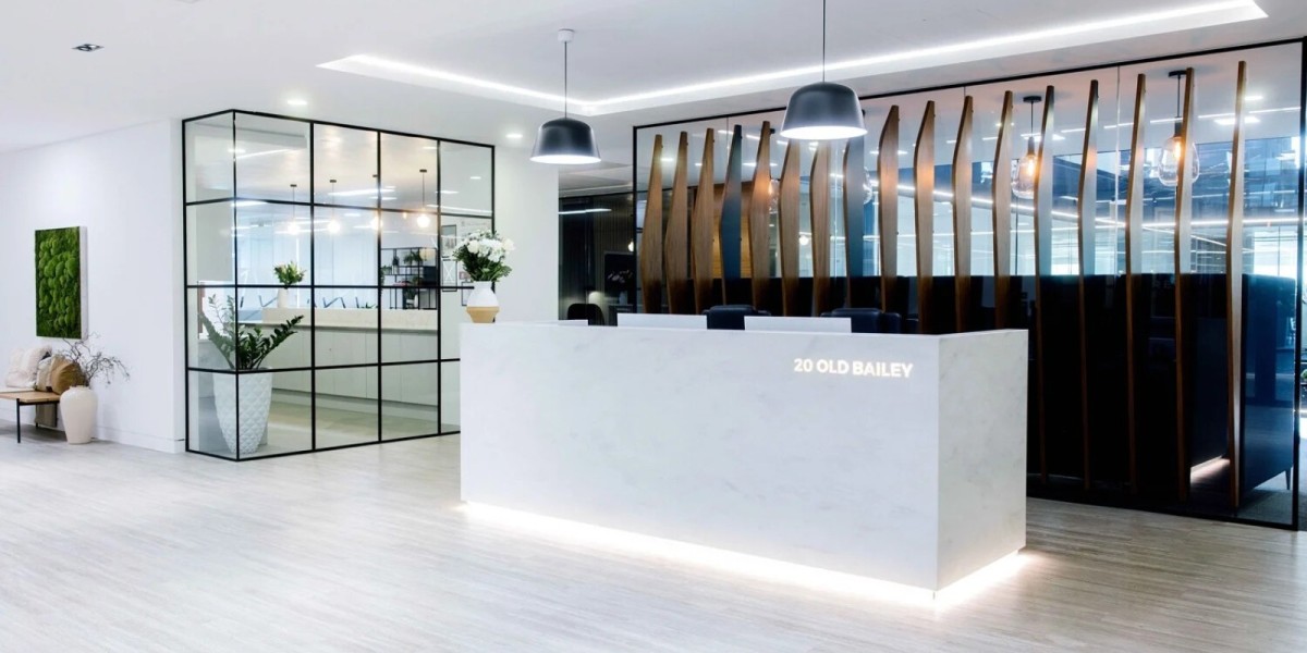 Manned reception at office space near Farringdon