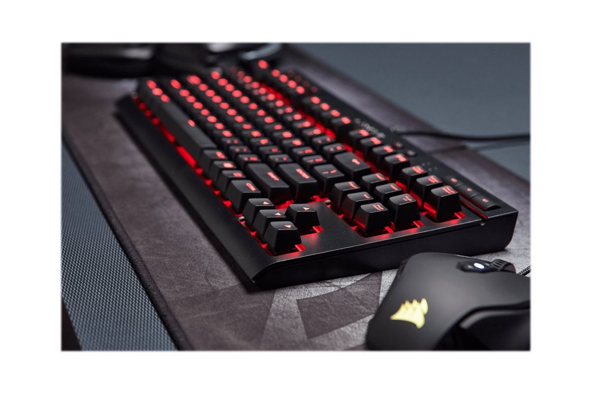 CORSAIR Gaming K63 Compact Mechanical
