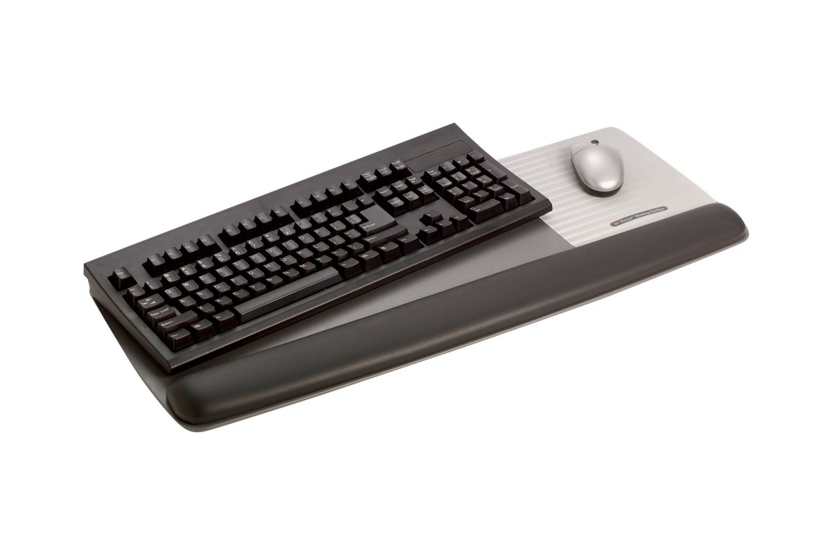 3M tastatur og platform til mus med håndledsstøtte