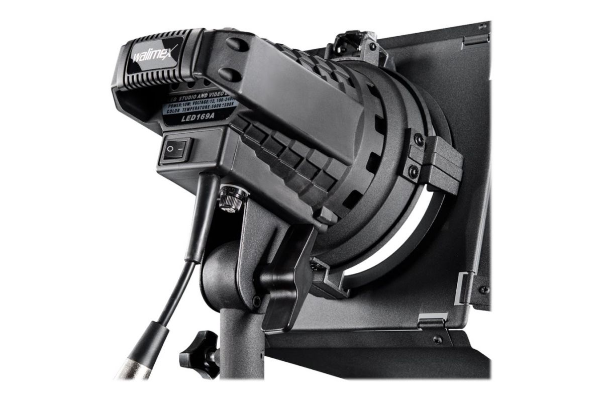 Walimex Pro LED Spotlight + Barndoors