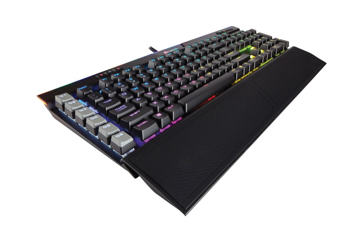 CORSAIR Gaming K95 RGB PLATINUM Mechanical