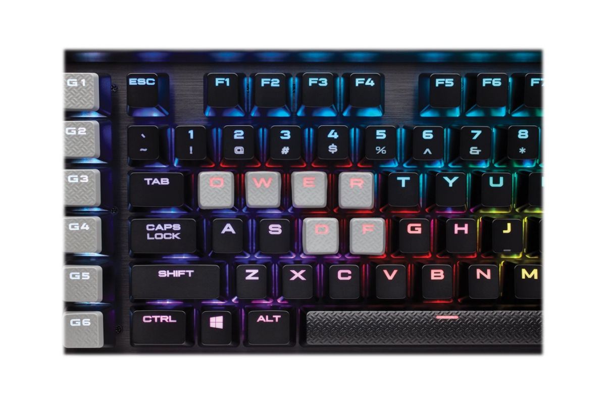 CORSAIR Gaming K95 RGB PLATINUM Mechanical