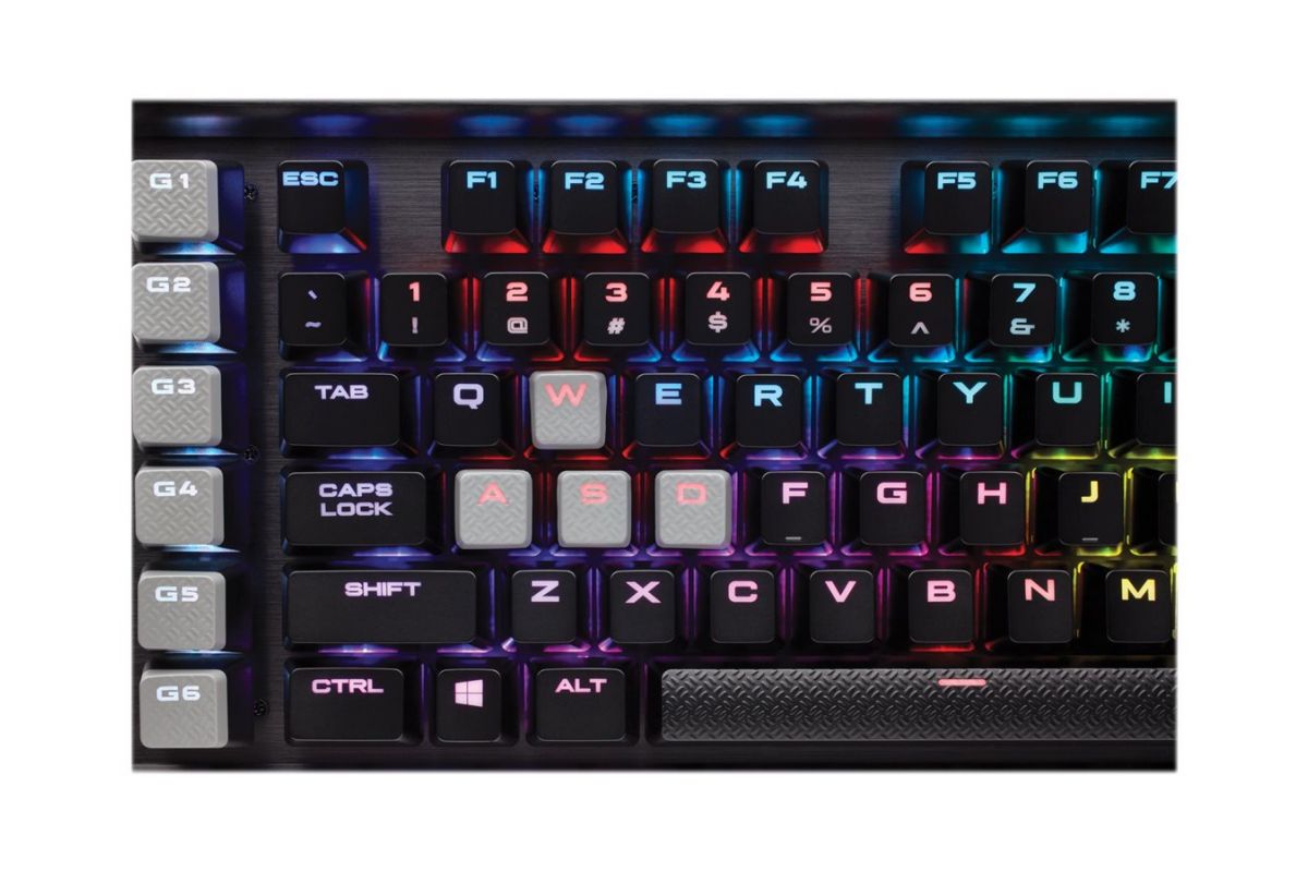 CORSAIR Gaming K95 RGB PLATINUM Mechanical