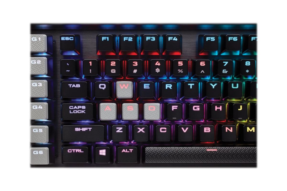 CORSAIR Gaming K95 RGB PLATINUM Mechanical