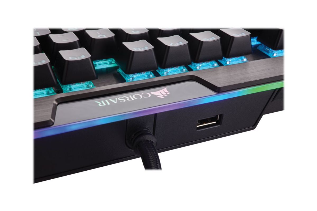 CORSAIR Gaming K95 RGB PLATINUM Mechanical