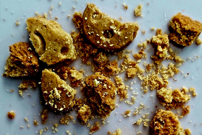 The Crumbling Cookies