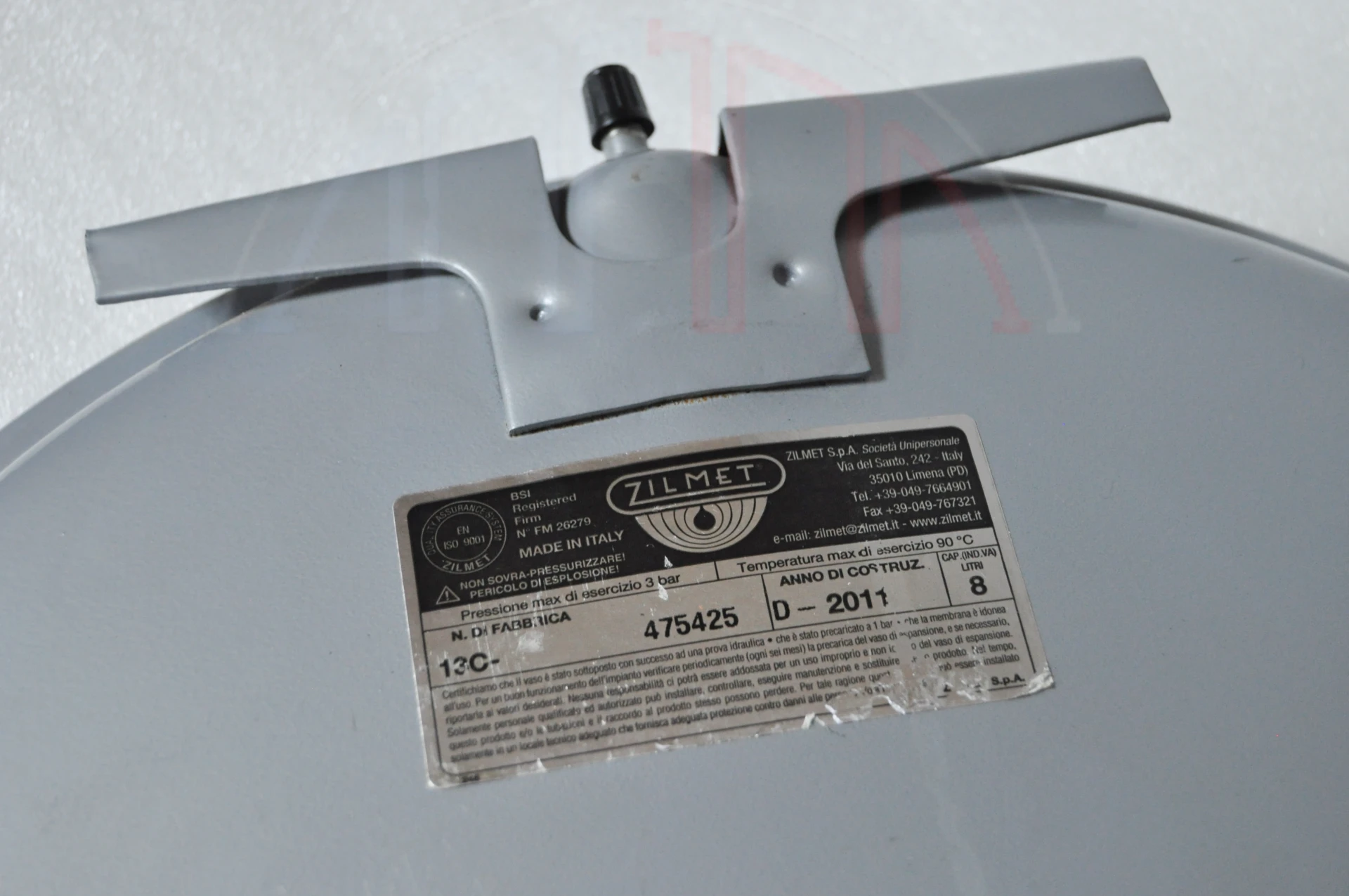 Vokera Compact Expansion Vessel 8L 20138102 20187349