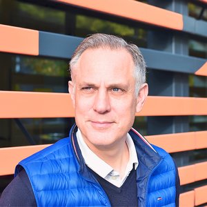 2025 - Headshot - Tim Reeve 1 - 1000 x 1000