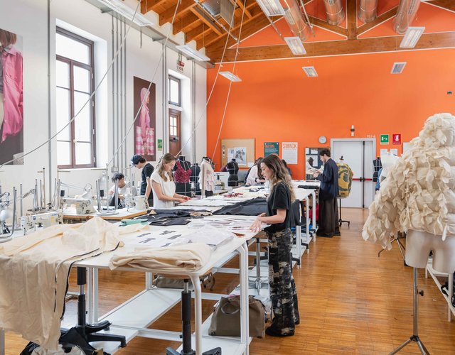 2025_05_06_NABA_PREPARAZIONE_FASHION_SHOW-93