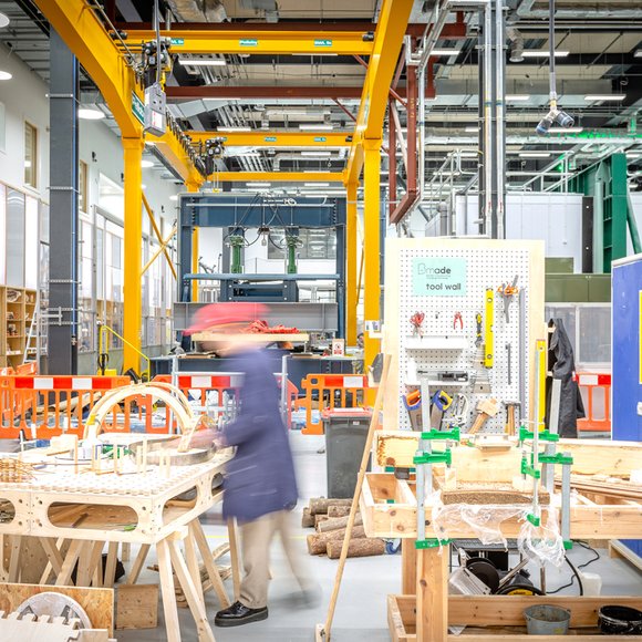 UCL-3Z6A9225-WeDesign