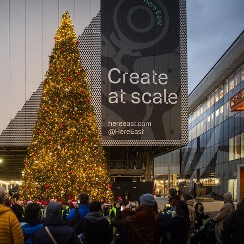 vb5609715_merrymaking2025-1_1600x1068