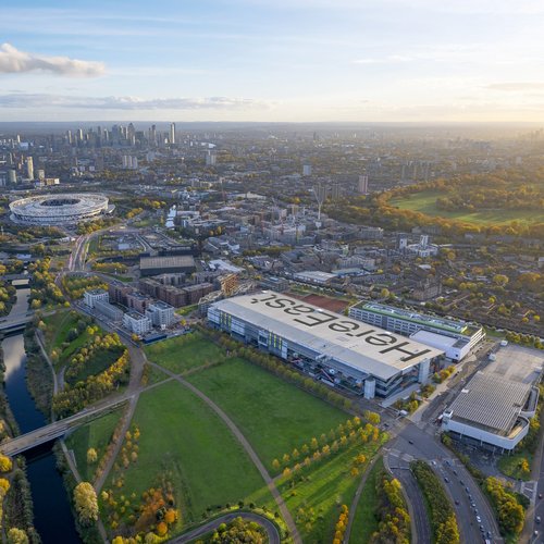 vb5626764_JasonHawkes-11708515_with_logo_2_1600x1243 (2)