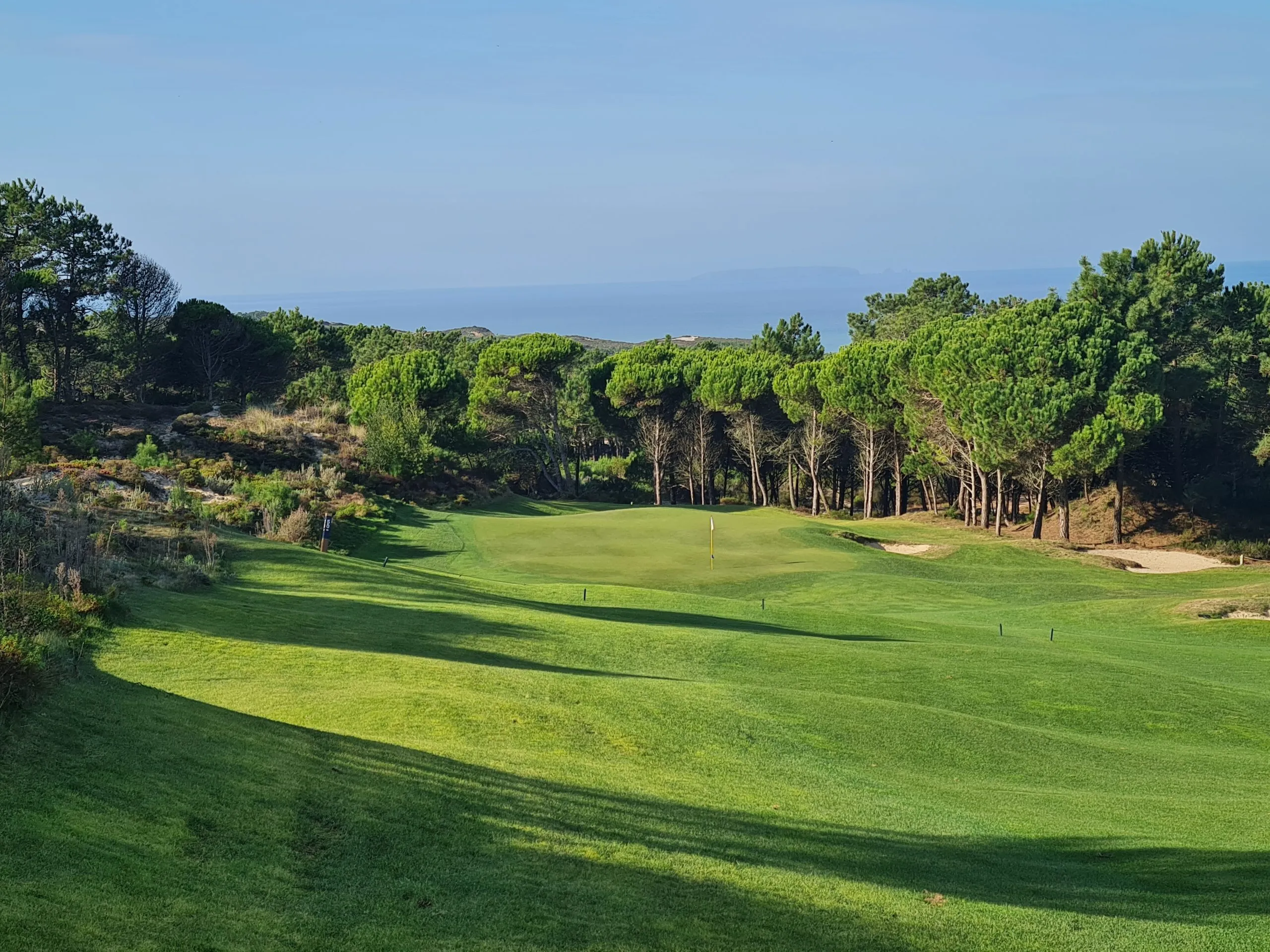 Play golf in Lisbon at West Cliffs Golf Course.