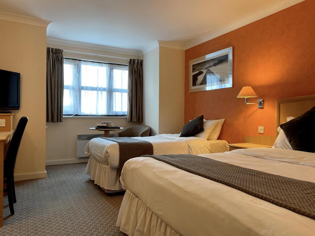 The Wiltshire Hotel, Golf & Leisure