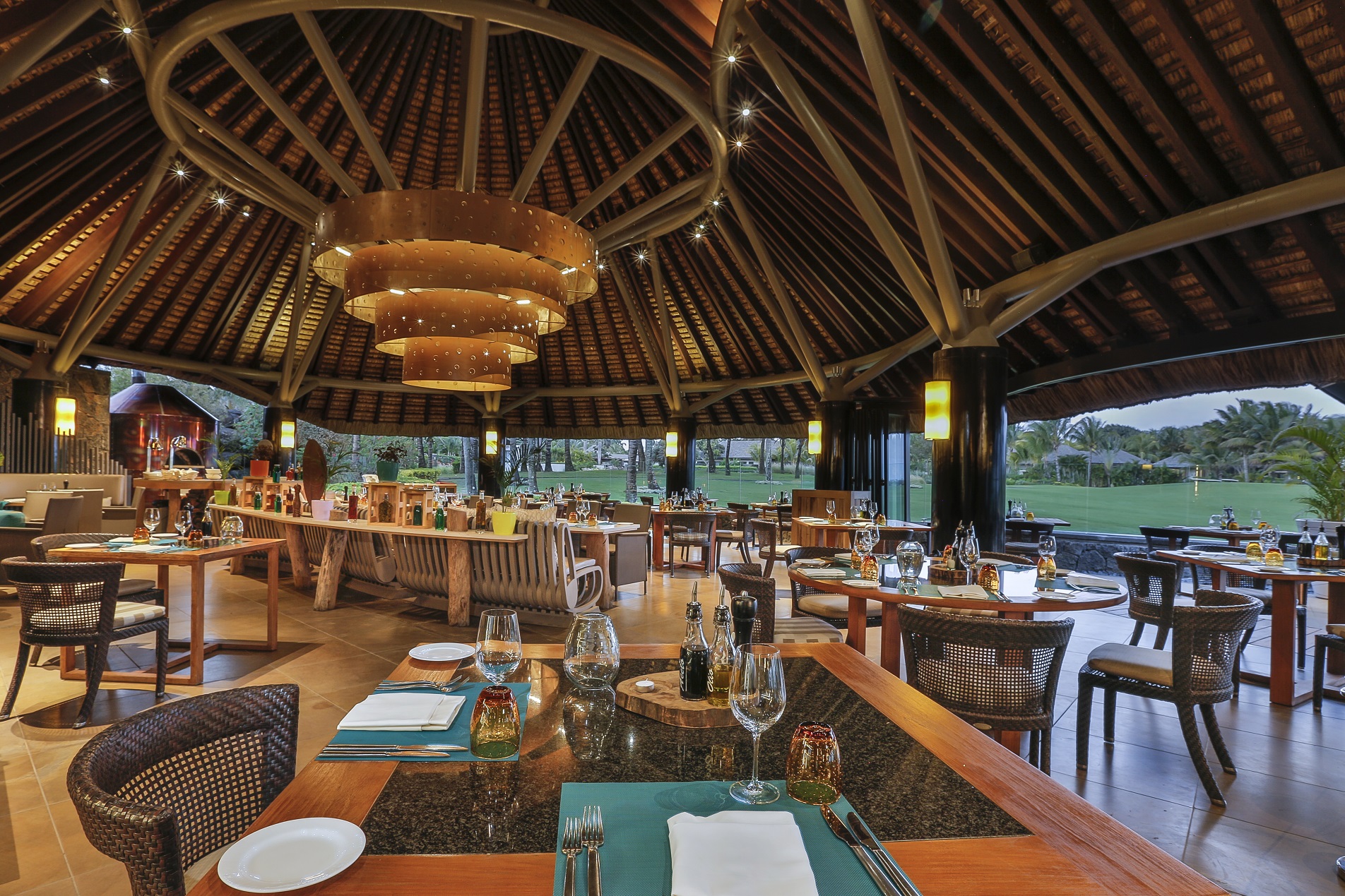 The Bay Club at Anahita