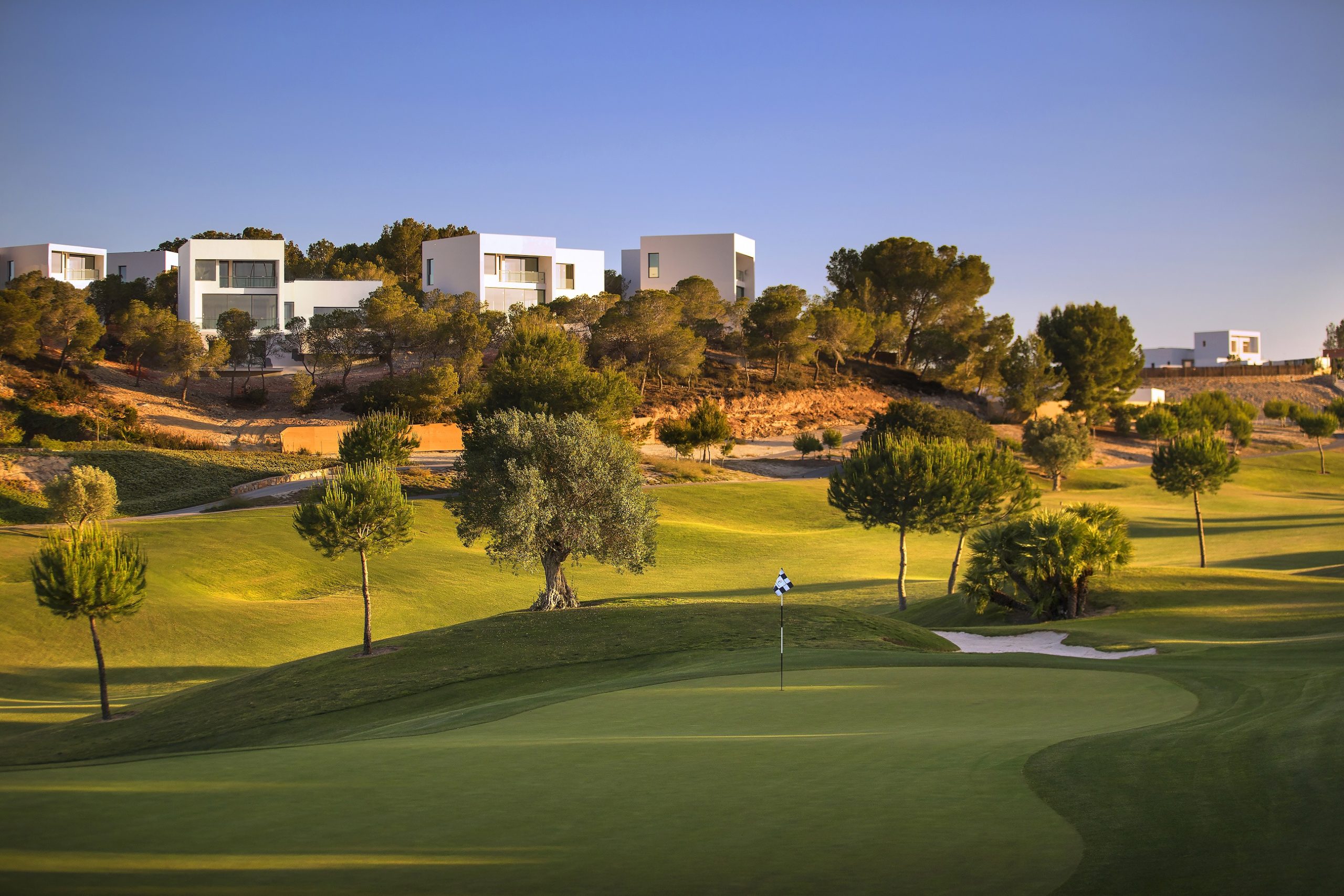Las Colinas Golf & Country Club