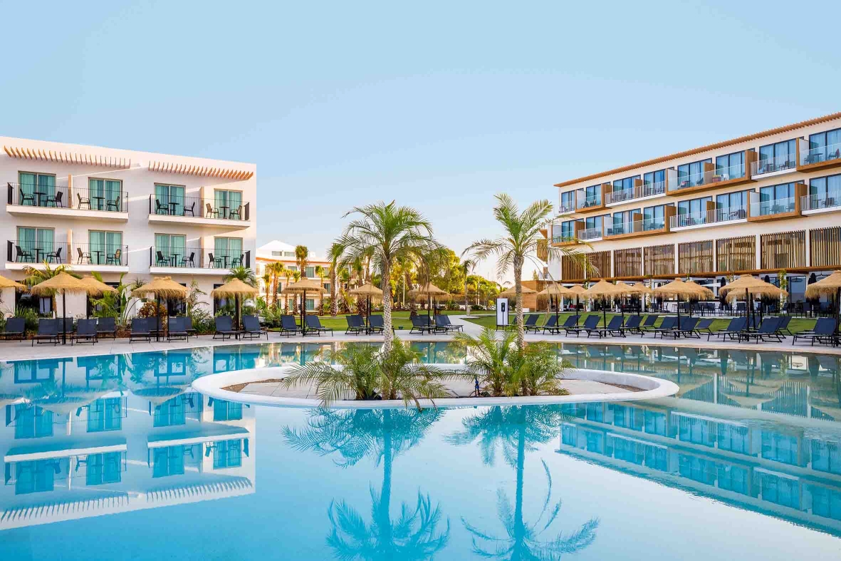 AP Cabanas Beach & Nature