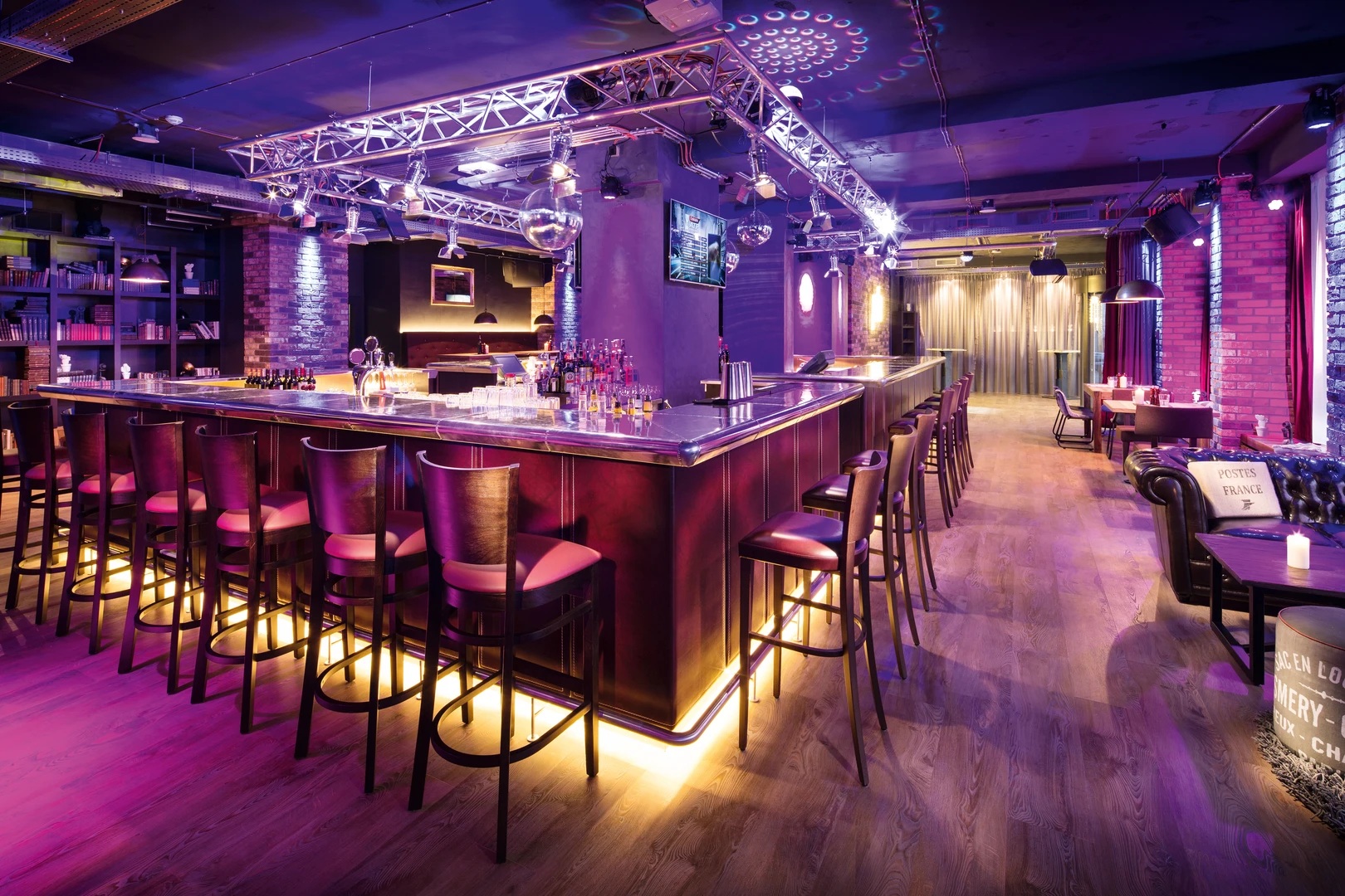 Hotel Pulse8
