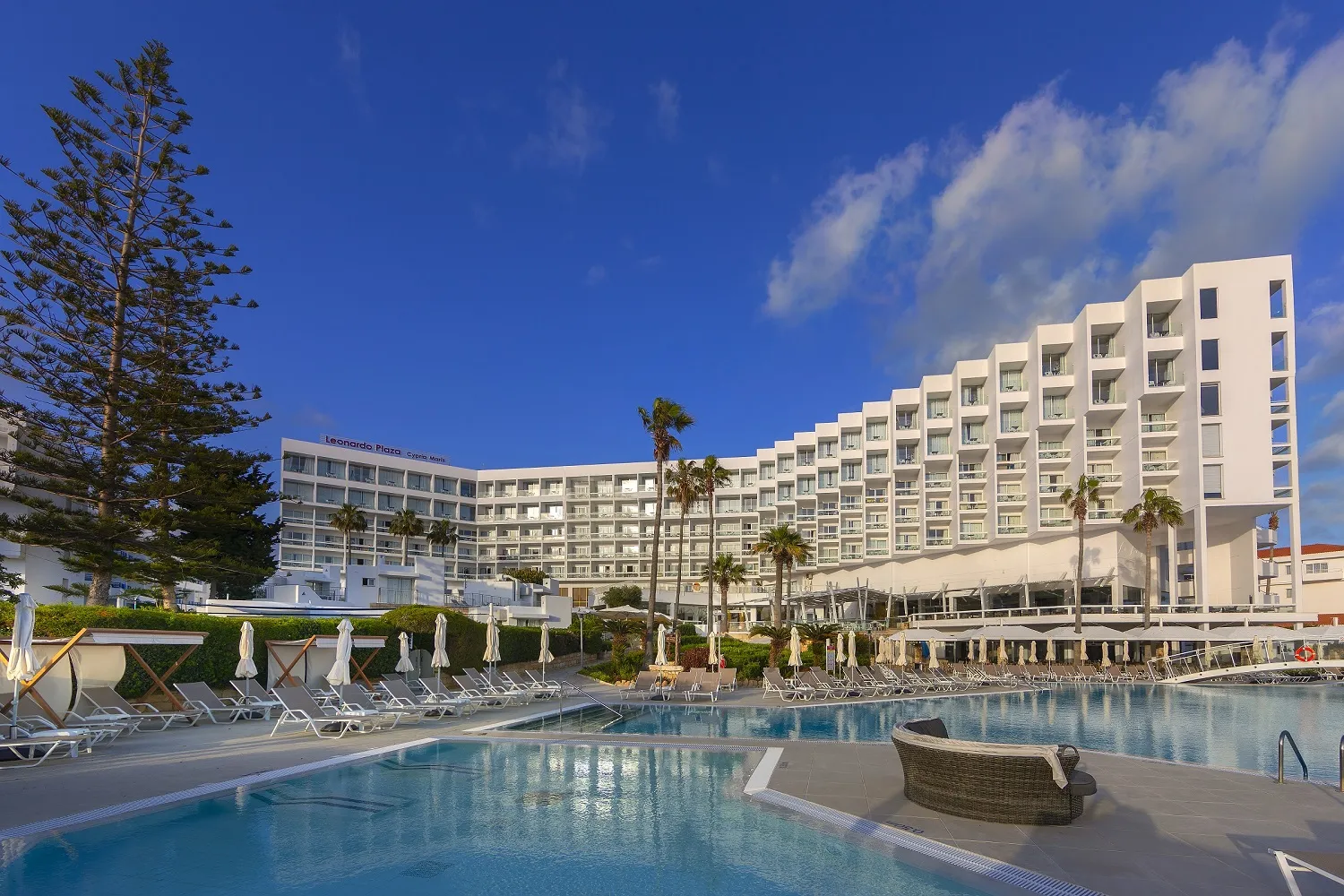 Leonardo Plaza Cypria Maris Beach Hotel & Spa