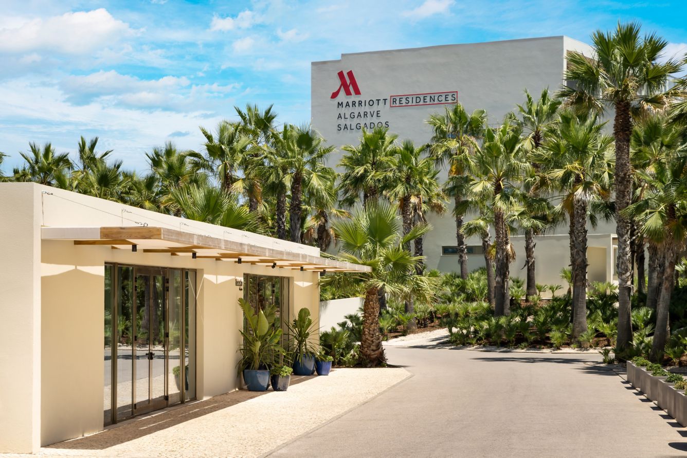 Marriott Residences Salgados Resort