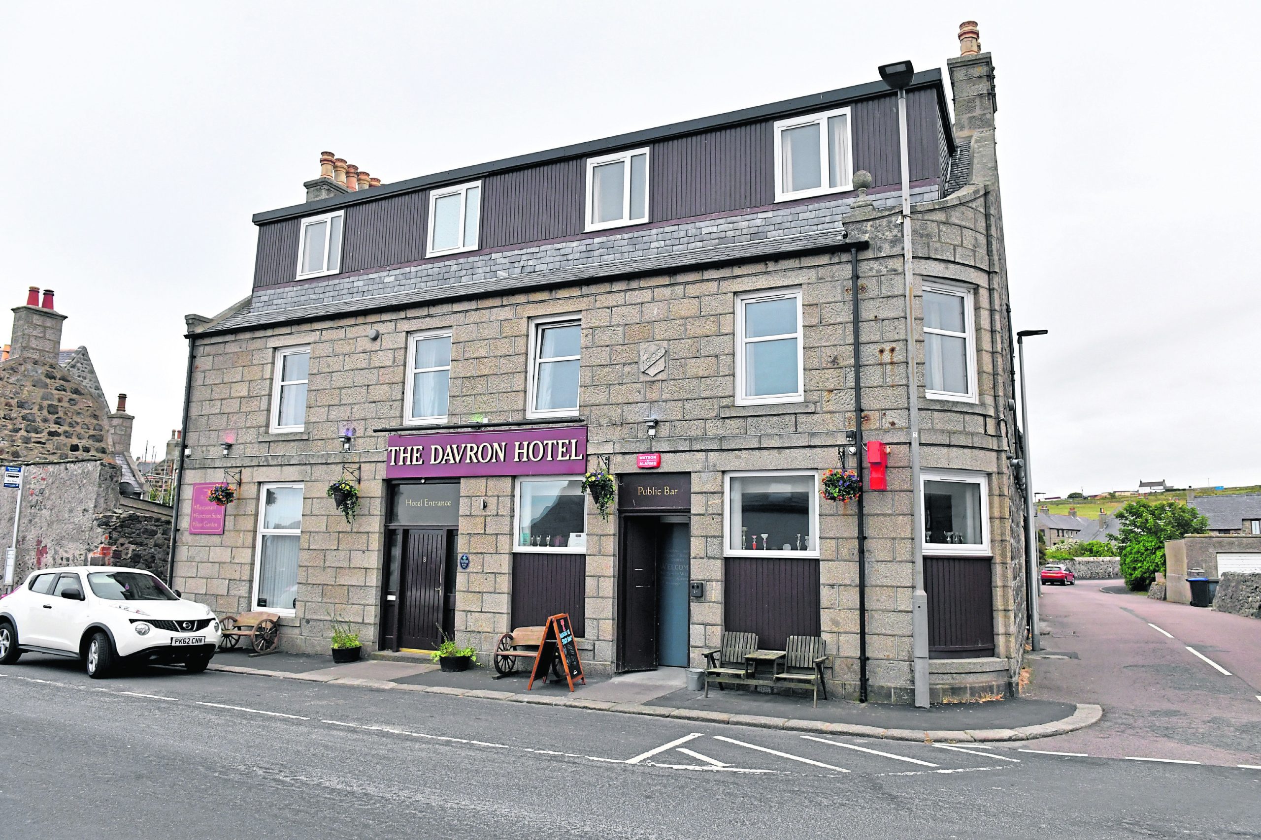 The Davron Hotel