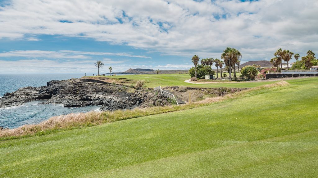 Play golf in Tenerife at Amarilla Golf Club