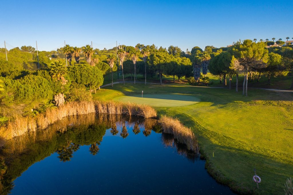 Play golf in Algarve at Castro Marim Golf Course