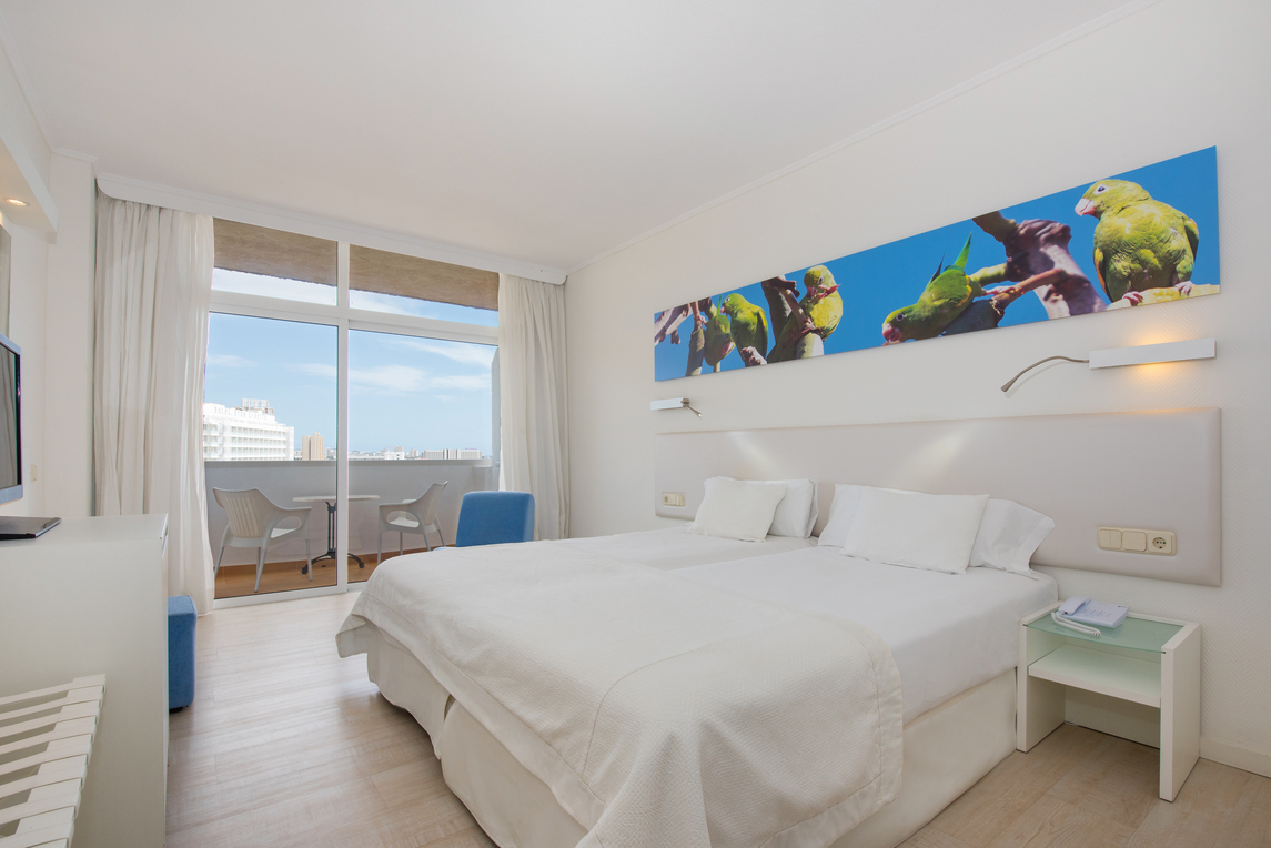 Iberostar Waves Bouganville Playa