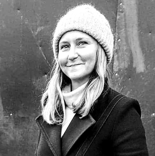 Julia Hiles