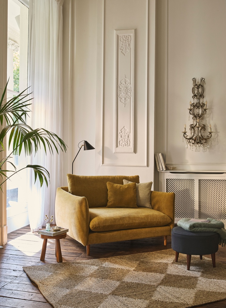 Greenwich Loveseat Stain Resistant Chenille Gold