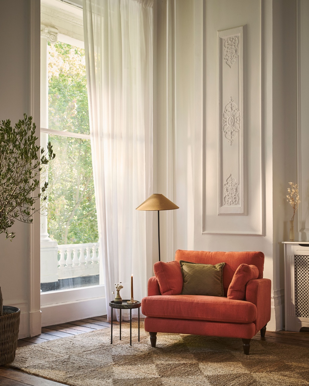 The Notting Hill Armchair In Textured Cotton Cayenne