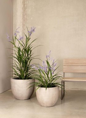 Ziergras Kunstpflanze mit Lavendellblüten
