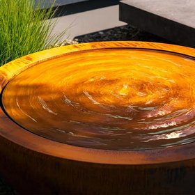 Halbkugel-Brunnen BAYOU aus Cortenstahl