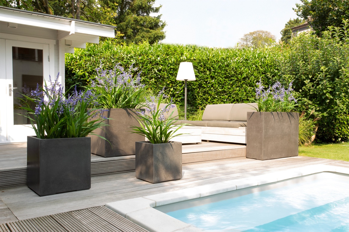 Pflanzgefäß Beton-Look Anthrazit Terrasse