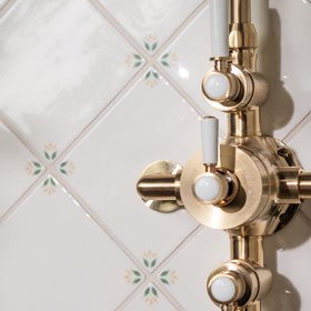 Original Style Decor Spring April Primrose