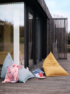 Lollins Triangle Beanbag