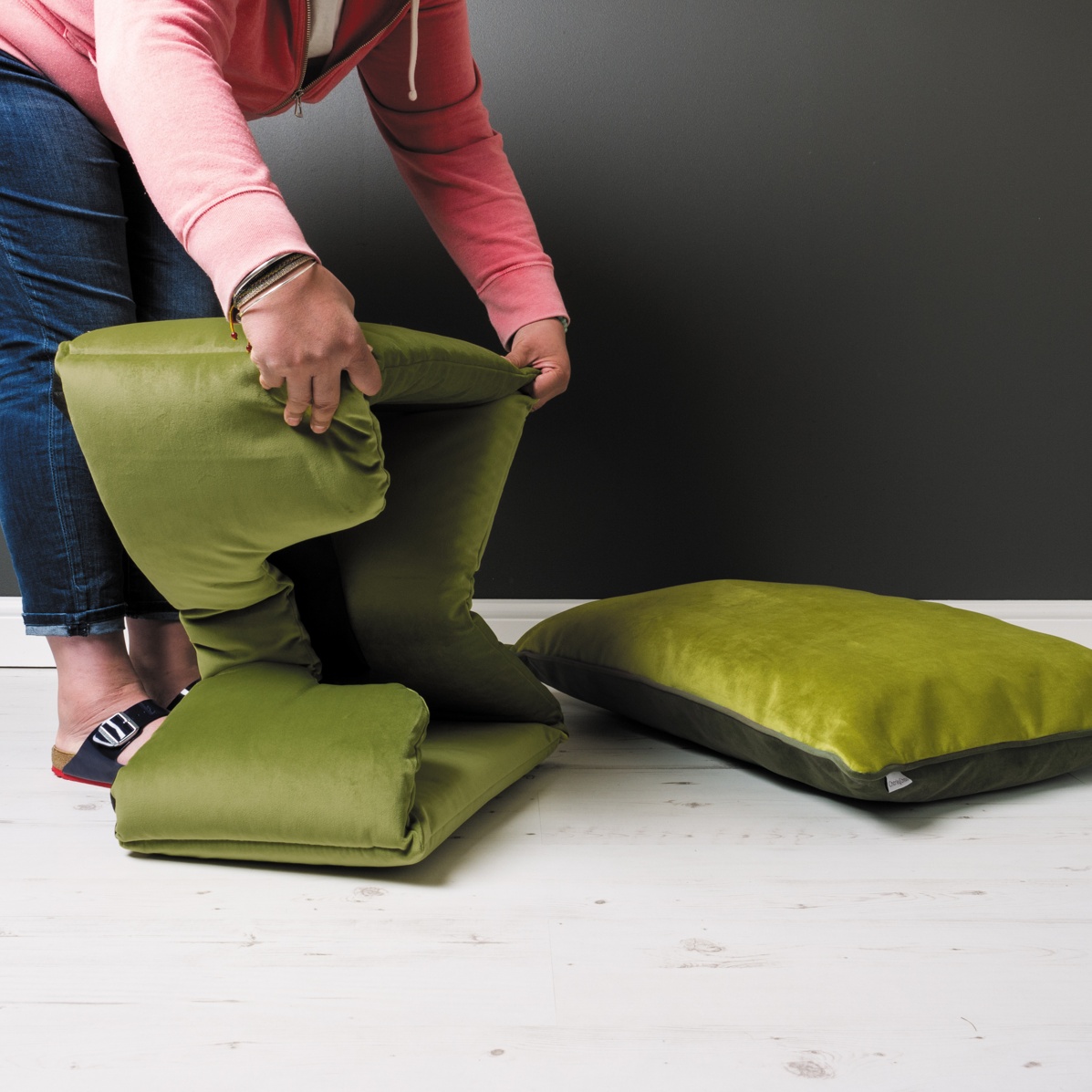 Charley Chau Deeply Dishy Luxury Dog Bed in Velour Contrast - Leaf, Leaf & Lime