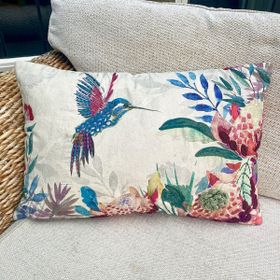 Rectangle Hummingbird and Flowers